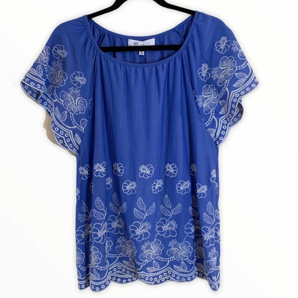 Fever NEW Embroidered Blue White Top Flutter Sleeves Womens Size Small